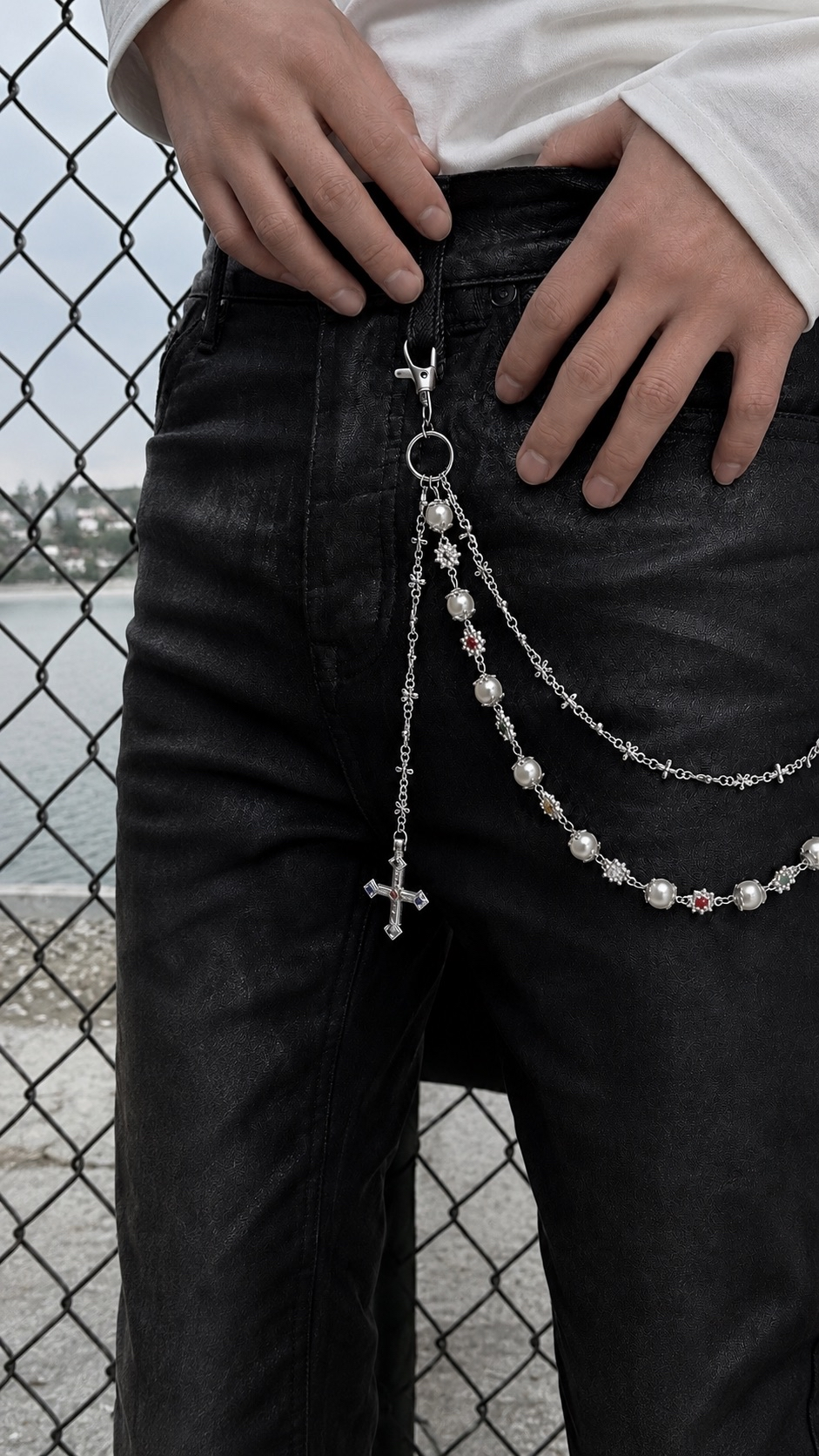 PEARL & CROSS BELT CHAIN