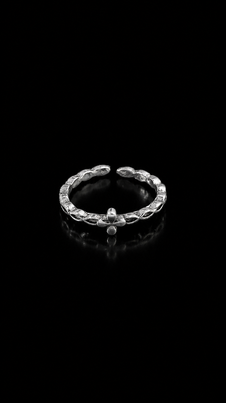 QUATREFOIL RING