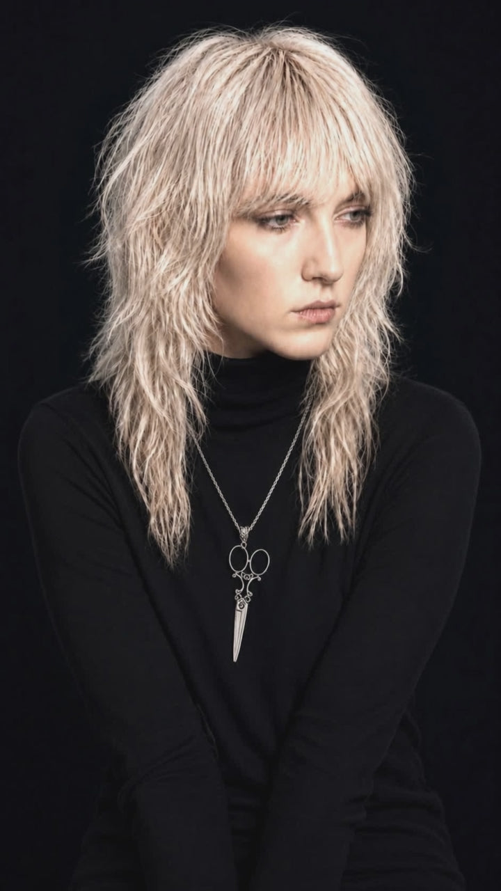 SCISSOR PENDANT NECKLACE