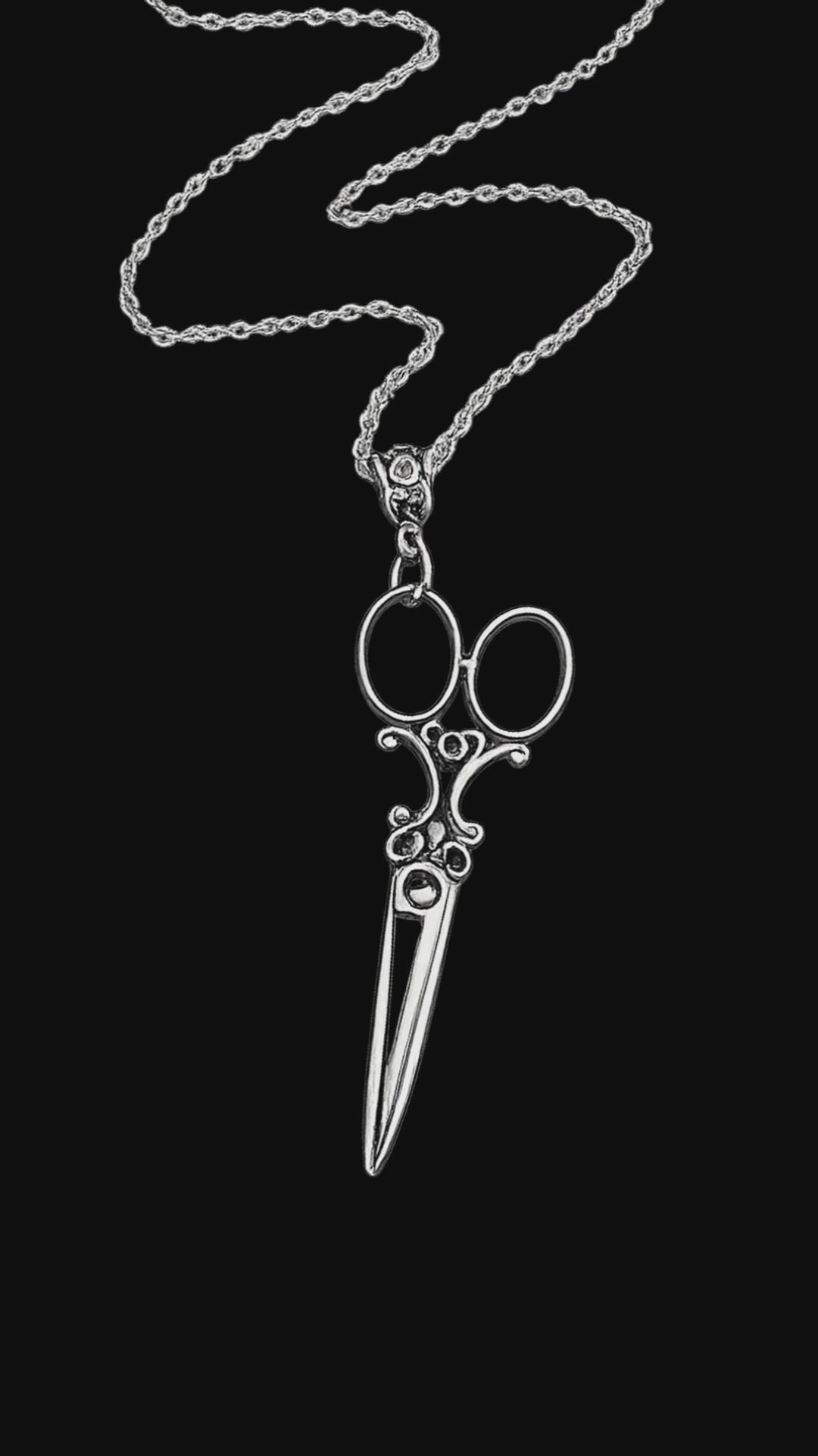 SCISSOR PENDANT NECKLACE
